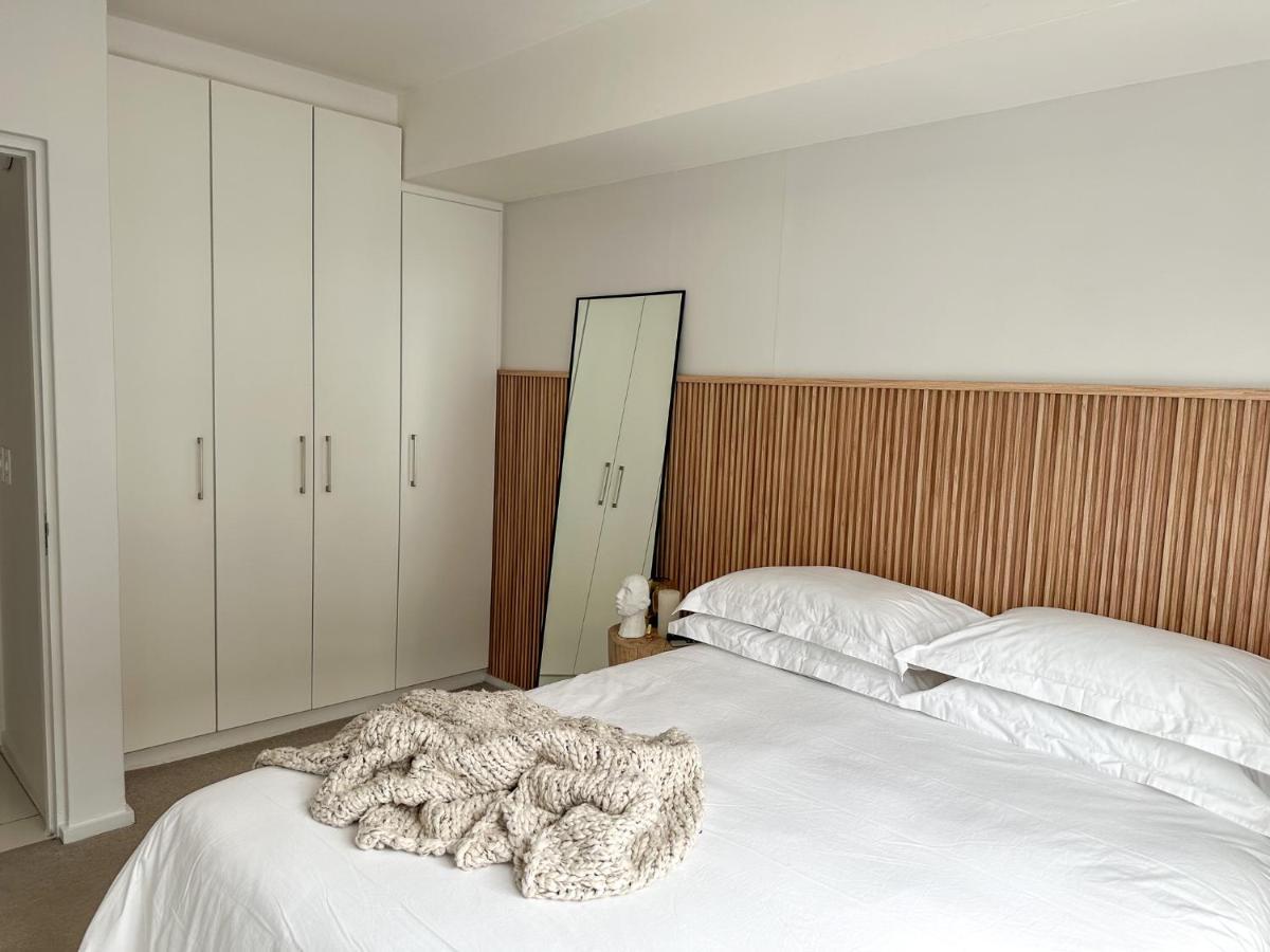 Luxury 1Br Green Point - Walk To Sea Point Promenade! Rooftop Pool, Secure Parking Кейптаун Екстериор снимка
